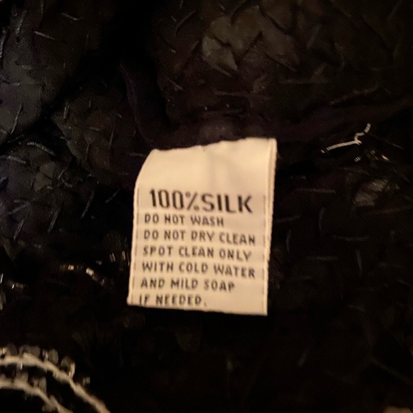 Oleg Cassini 100% Silk Sequins Evening Blouse Top Black - Picture 8 of 8